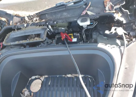 2020 Tesla Model Y Long Range Dual Motor All-Wheel Drive z USA, uszkodzony, nr VIN 5YJYGDEE1LF043178